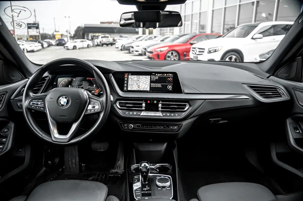 BMW 2 Series снимка BMW 2 Series
