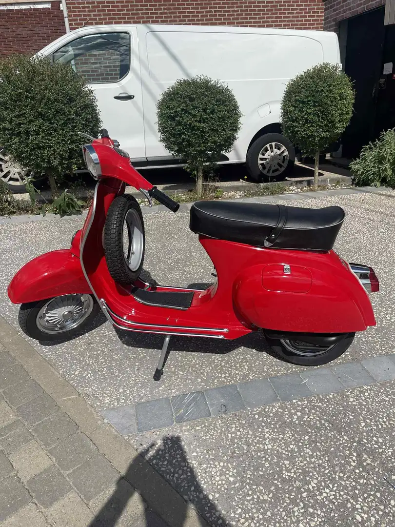 Vespa Primavera 125 Roşu - 1