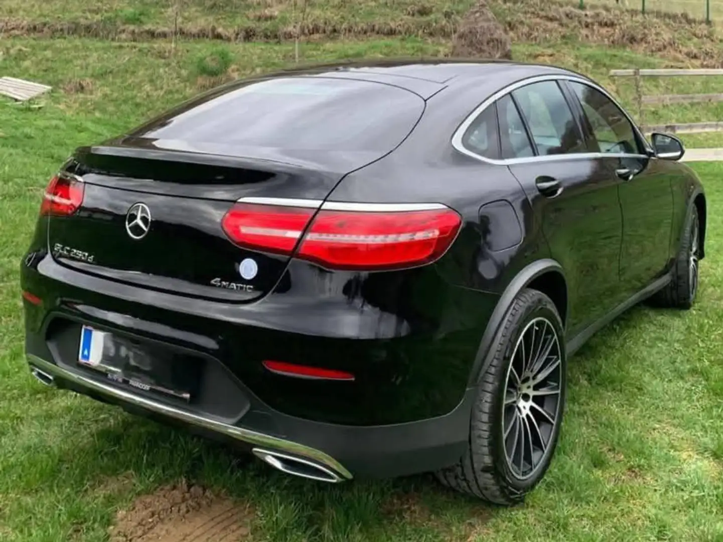 Mercedes-Benz GLC 250 GLC 250 d Coupé 4MATIC Aut. Schwarz - 2
