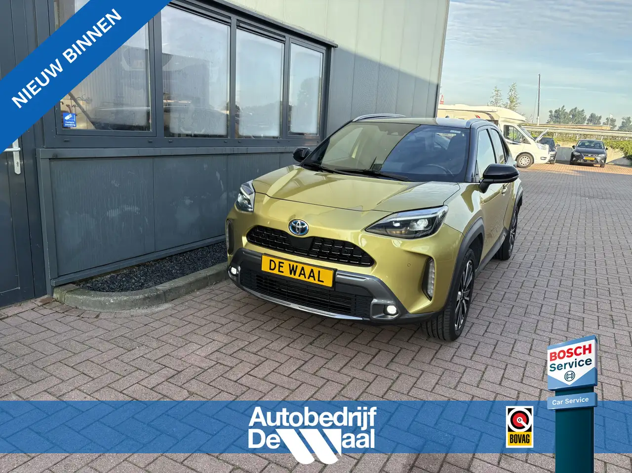 Toyota Yaris Cross 1.5 Hybrid Adventure PANODAK/LEDER/JBL/KEYLESS/TRE — photo 1 of 15