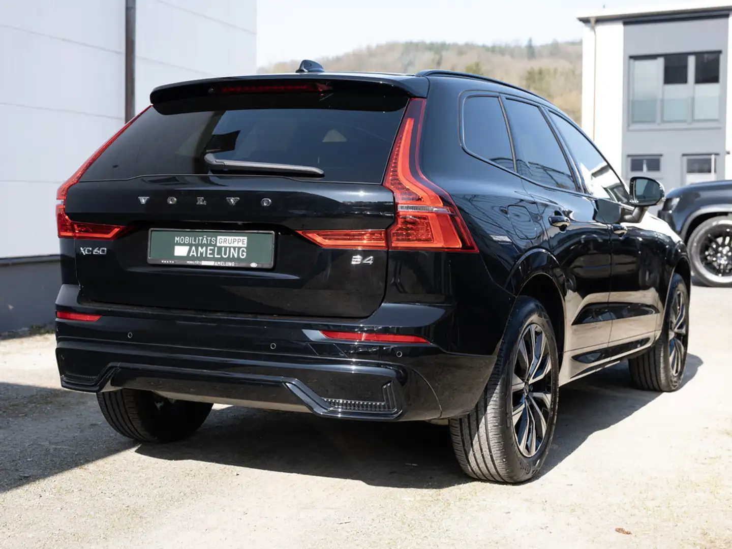 Volvo XC60 2.0 B4 Plus Dark 1 Hand KAMERA NAVI LED Noir - 2
