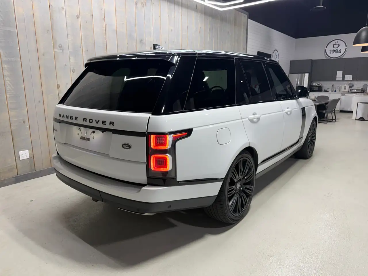 Land Rover Range Rover снимка Land Rover Range Rover