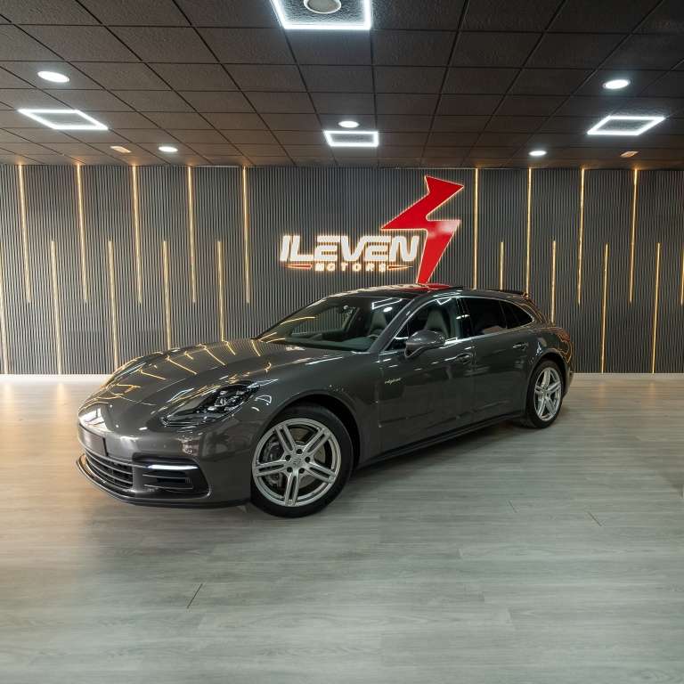 Porsche Panamera 4 e-Hybrid Sport Turismo - foto 1