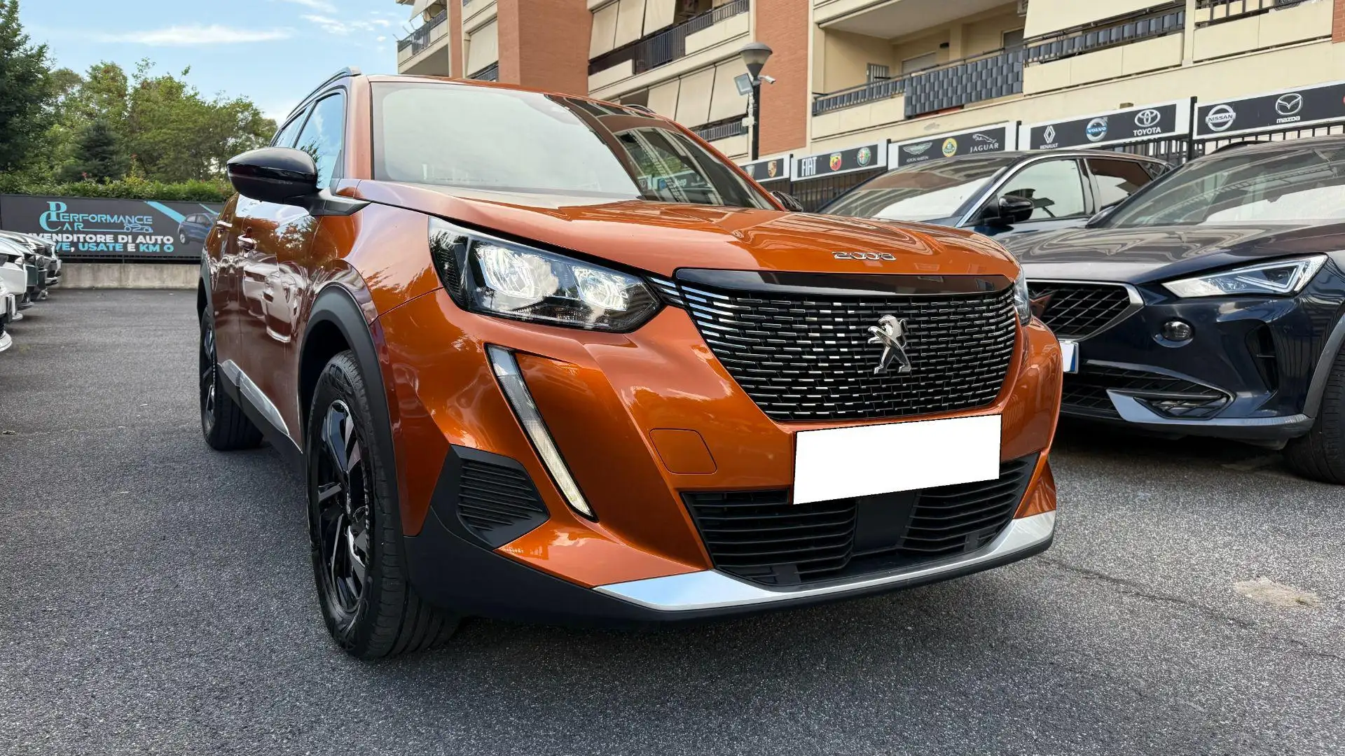 Peugeot 2008 1.2PURETECH 100CV S&S ALLURE*C.L.17*FULL LED*NAVI* Narancs - 2