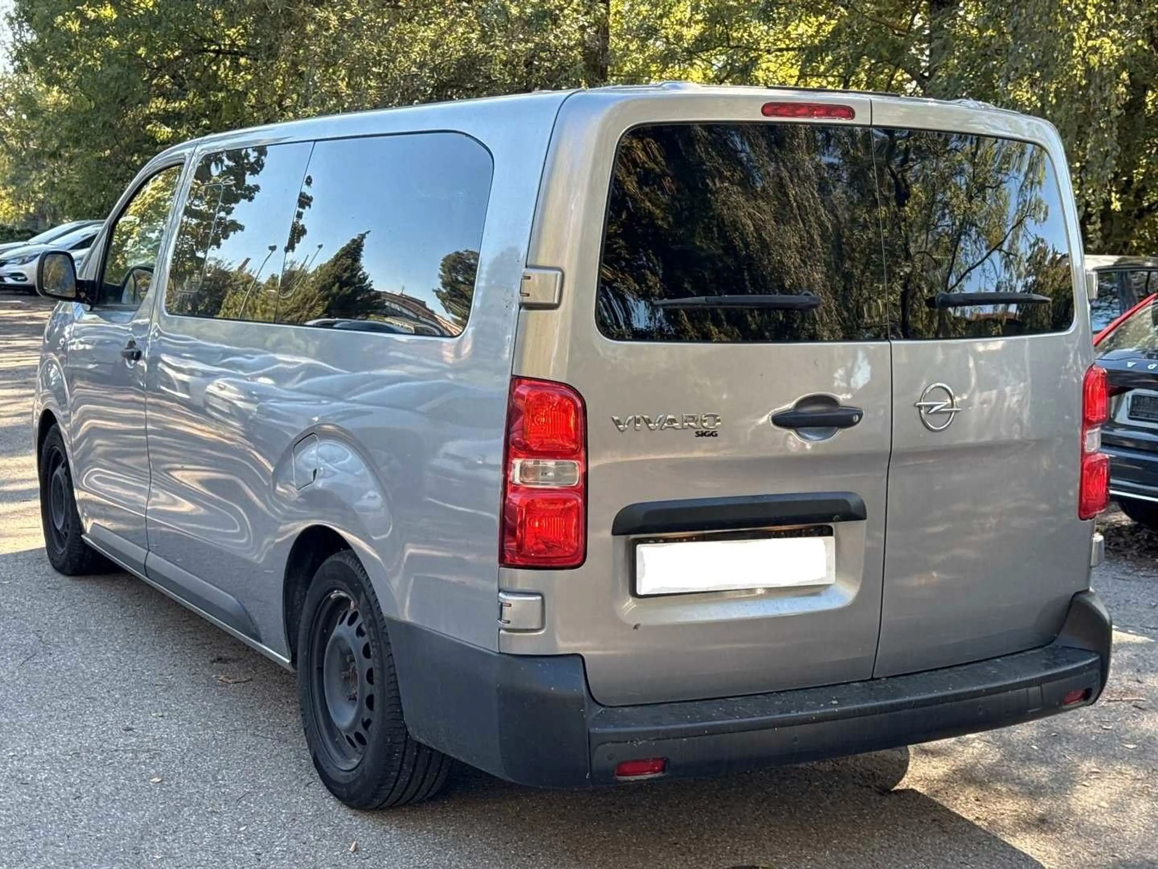 Opel Vivaro Kombi L 2,0 Diesel — photo 2