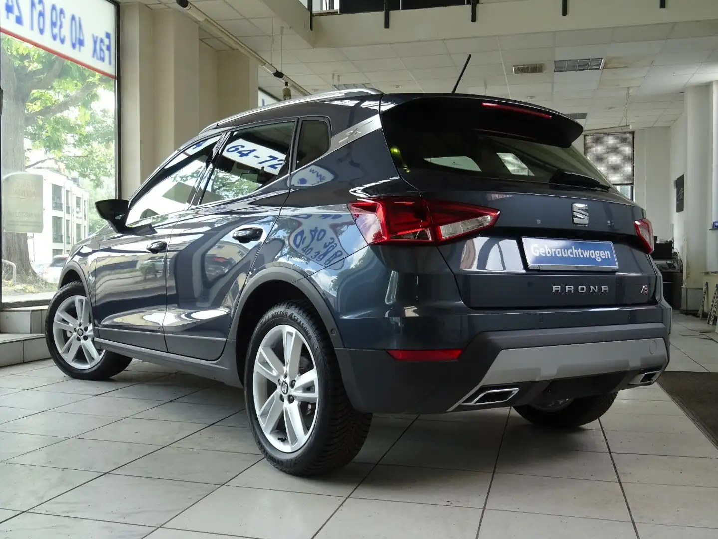 SEAT Arona 1.0 TSI "FR" DSG Virtual Park Assist Grau - 2