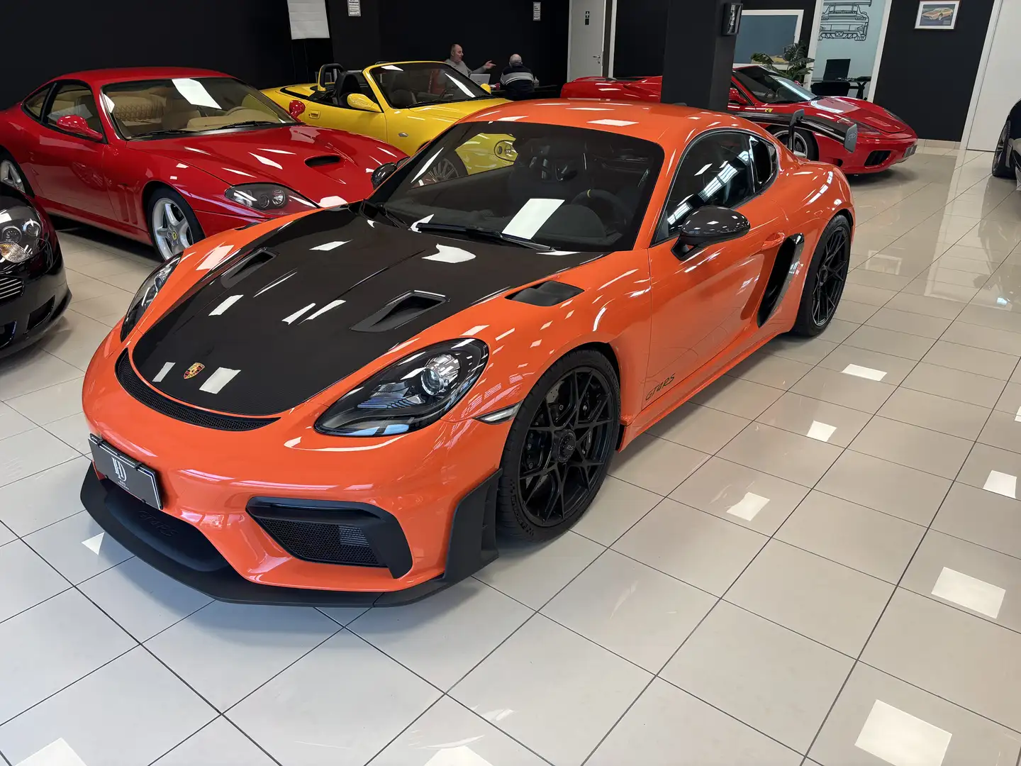 Porsche Cayman GT4 RS - Weissach - PTS - CARBO - IVA - NO PISTA Orange - 1