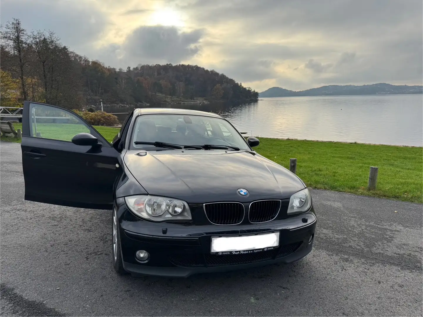 BMW 116 116i Attiva Nero - 1