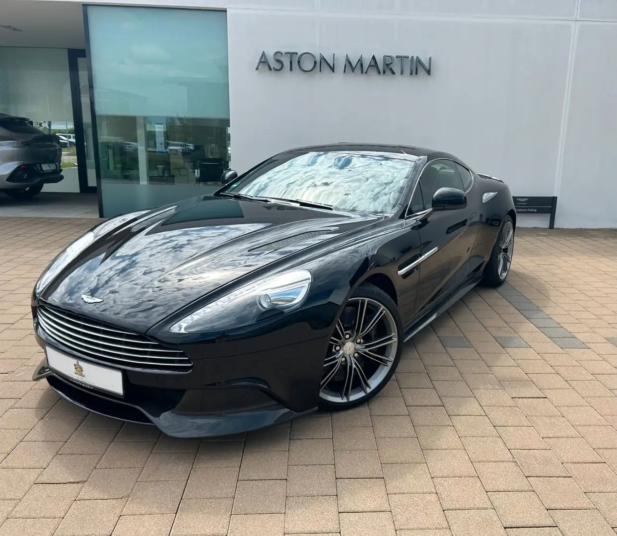 Aston Martin Vanquish / Service + Reifen neu Schwarz - 1