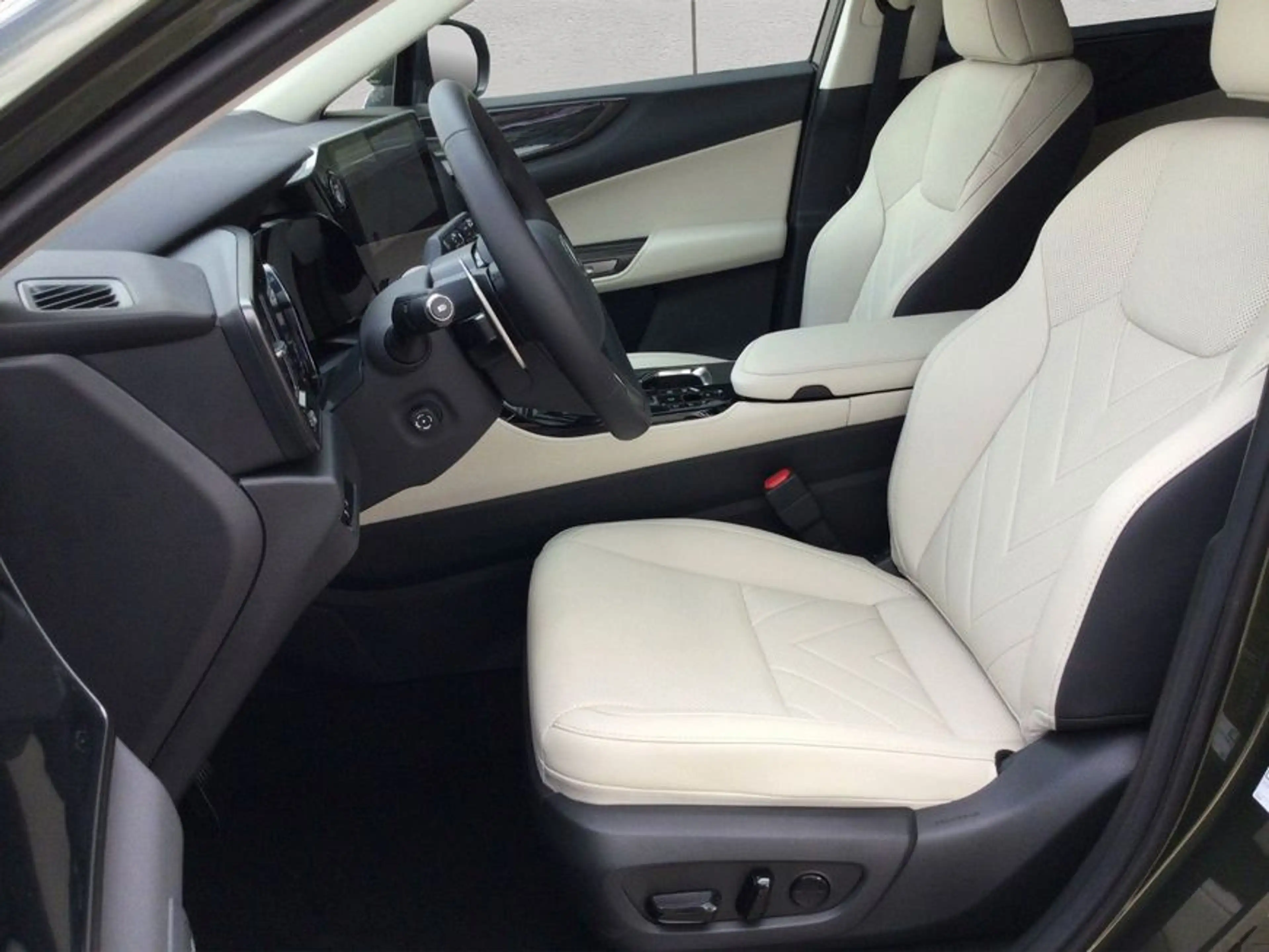 Lexus NX350h 4x4 Executive Alle Extras Modeljahr 26 — photo 5