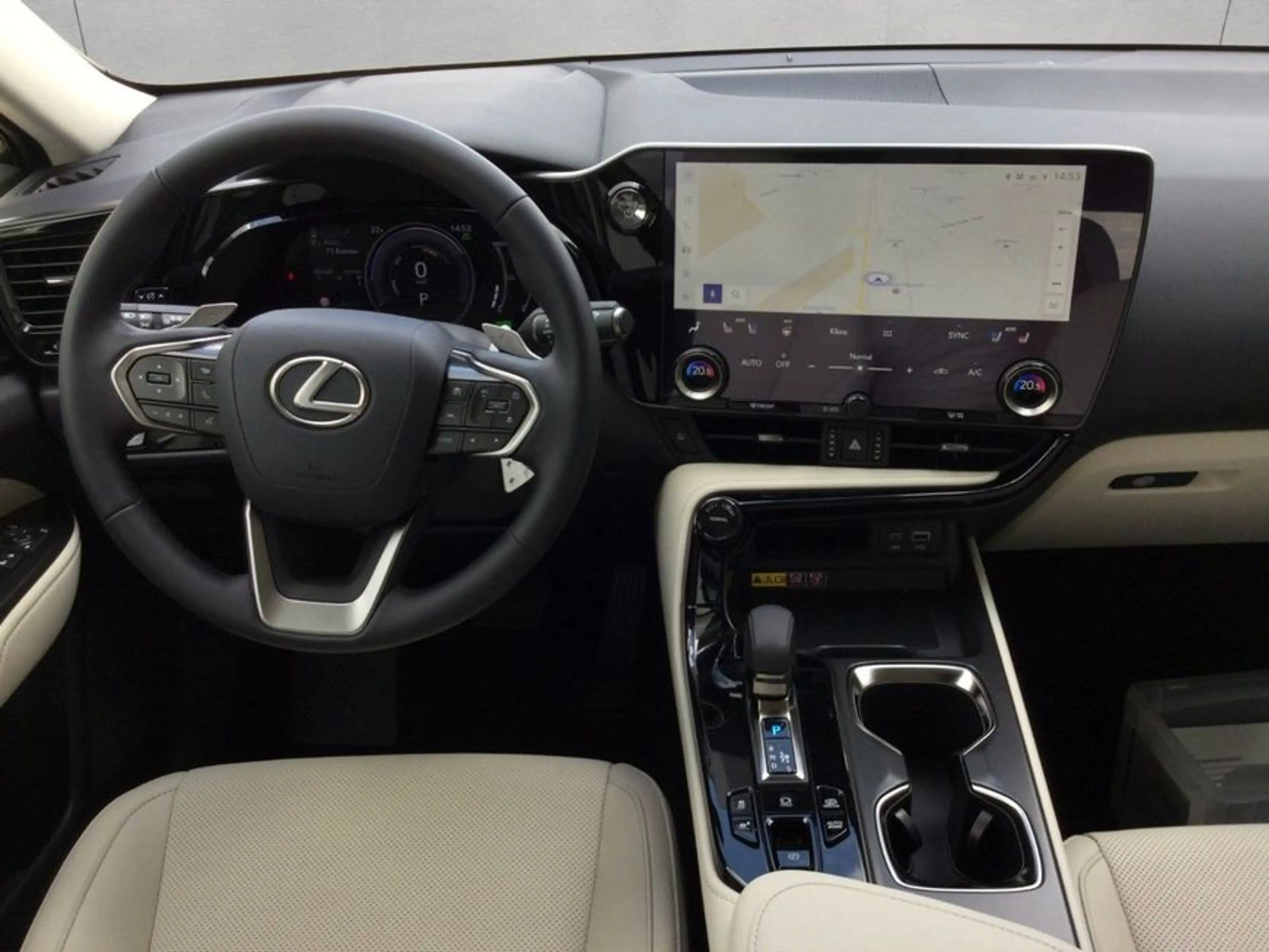 Lexus NX350h 4x4 Executive Alle Extras Modeljahr 26 — photo 13