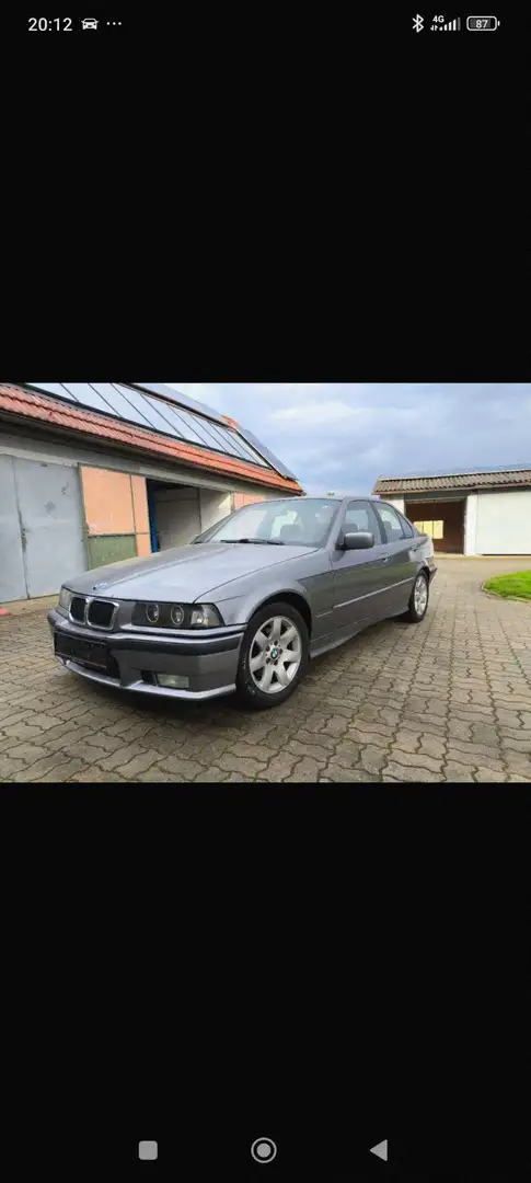 BMW 325 325i - 2