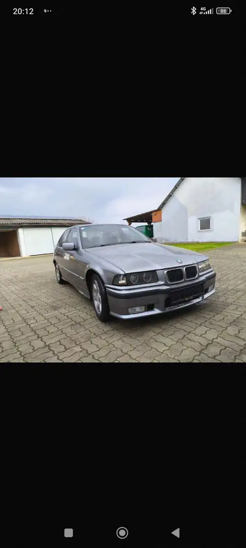 BMW 325 325i - 1