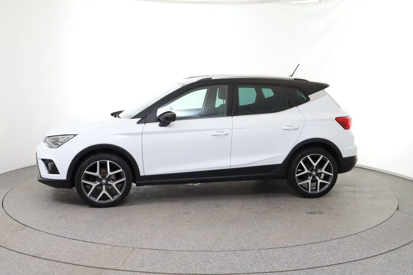 SEAT Arona Xcellence EcoTSI Weiß - 2