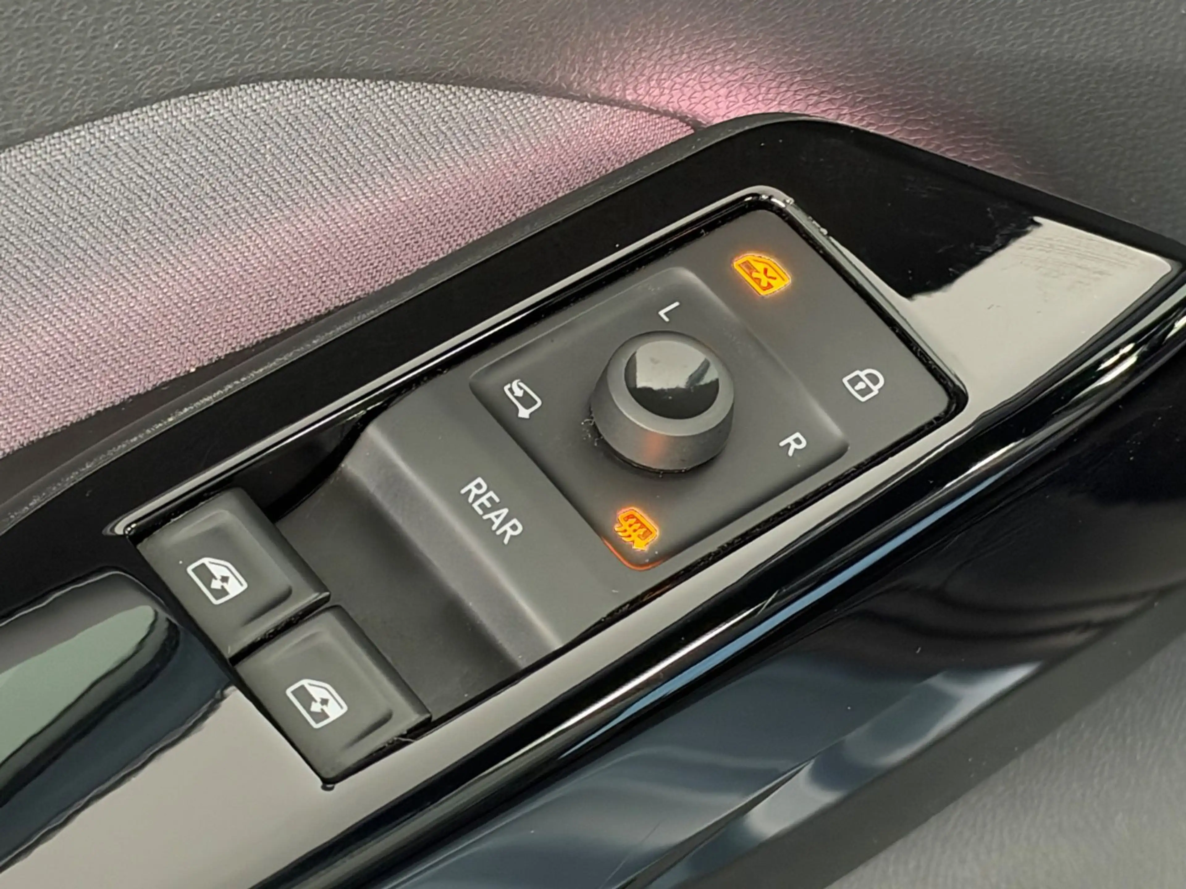 Volkswagen ID.3 Pro Performance Life Wärmepumpe AHK Navi — photo 14