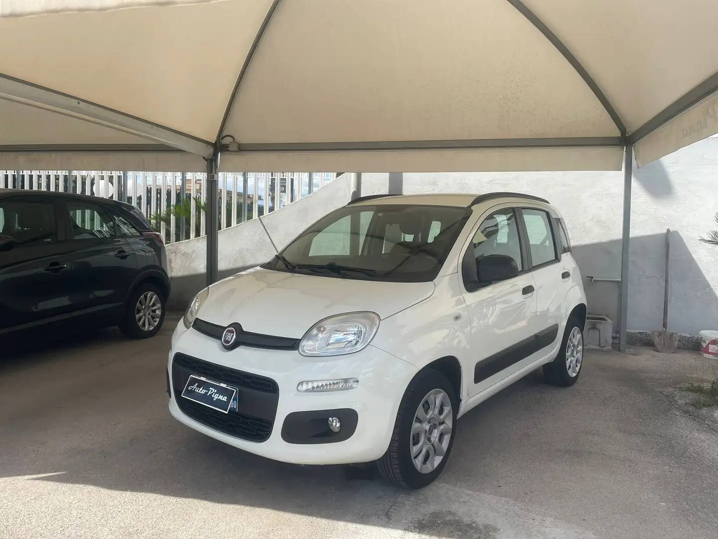 Fiat Panda Panda III  0.9 t.air t. natural power Lounge 80cv Blanc - 1