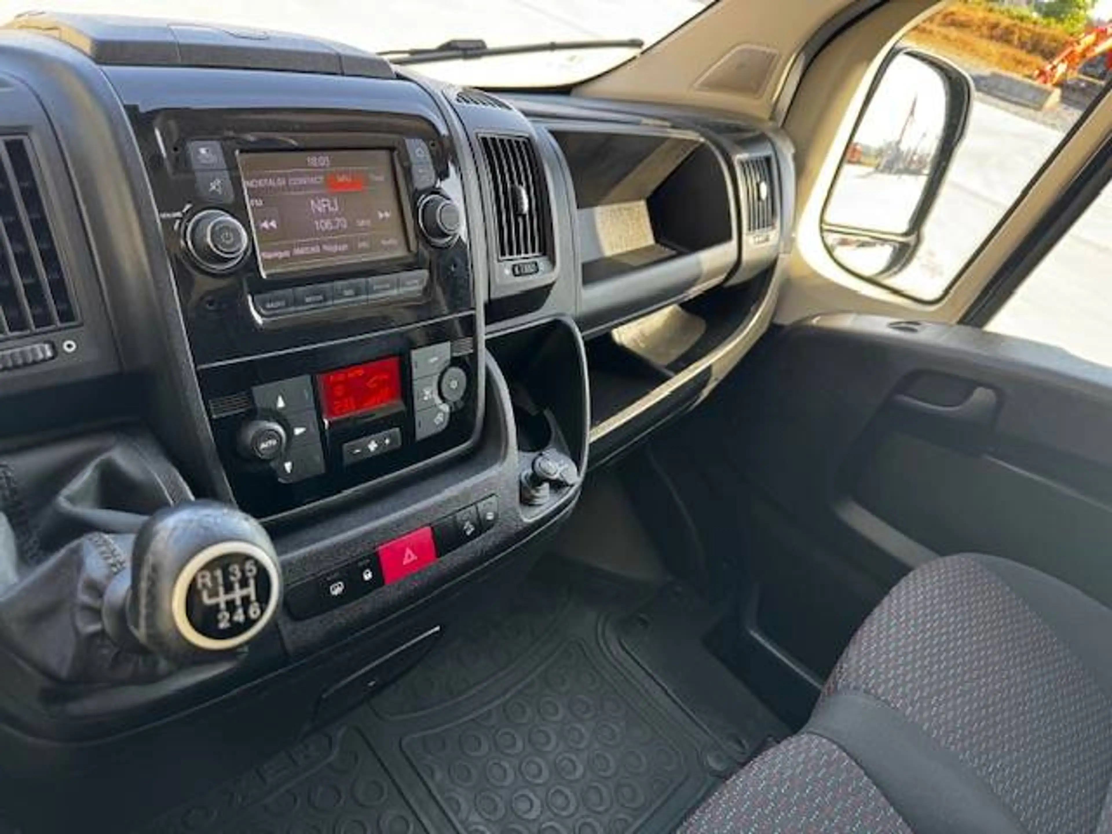 Peugeot Boxer 2.2 BlueHDi L3 Premium S/S — photo 7