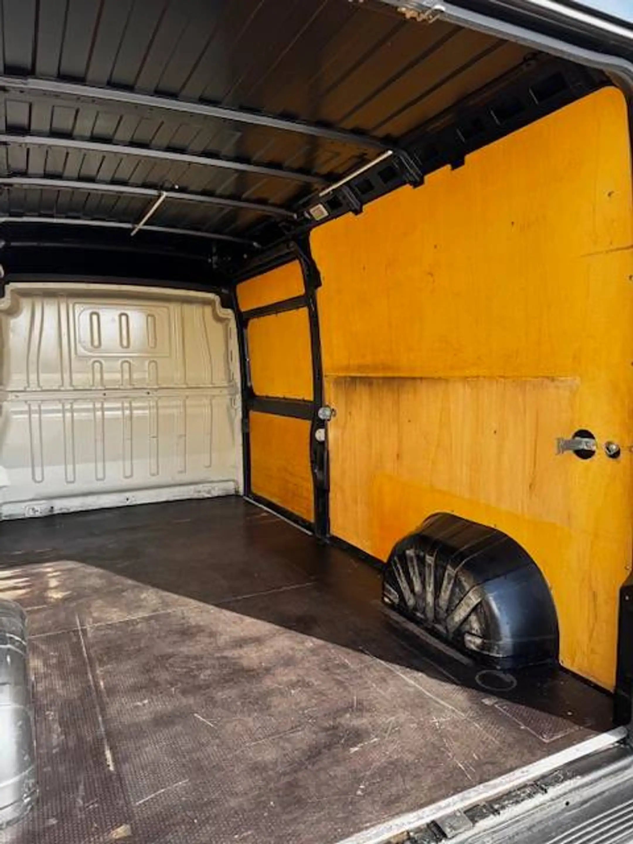 Peugeot Boxer 2.2 BlueHDi L3 Premium S/S — photo 9