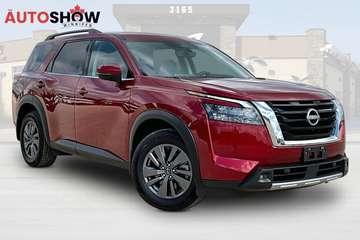 SV | Clean Carfax | Pano Roof | Power Liftgate