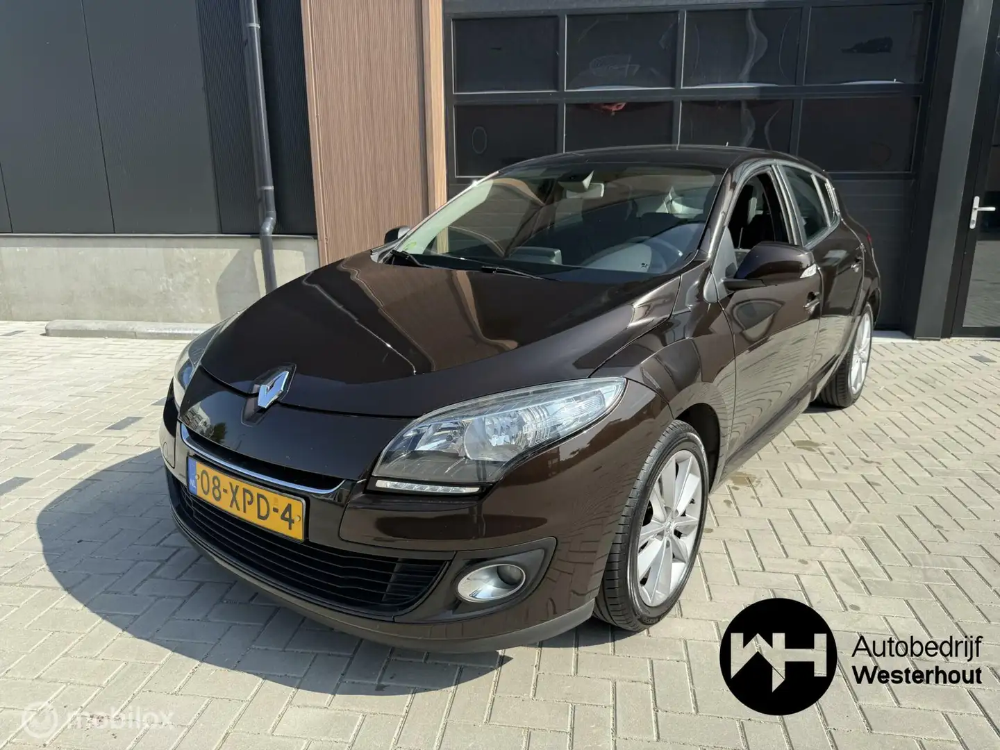 Renault Megane 1.2 TCe Expression Nieuwe APK Parkeersensoren Bruin - 2