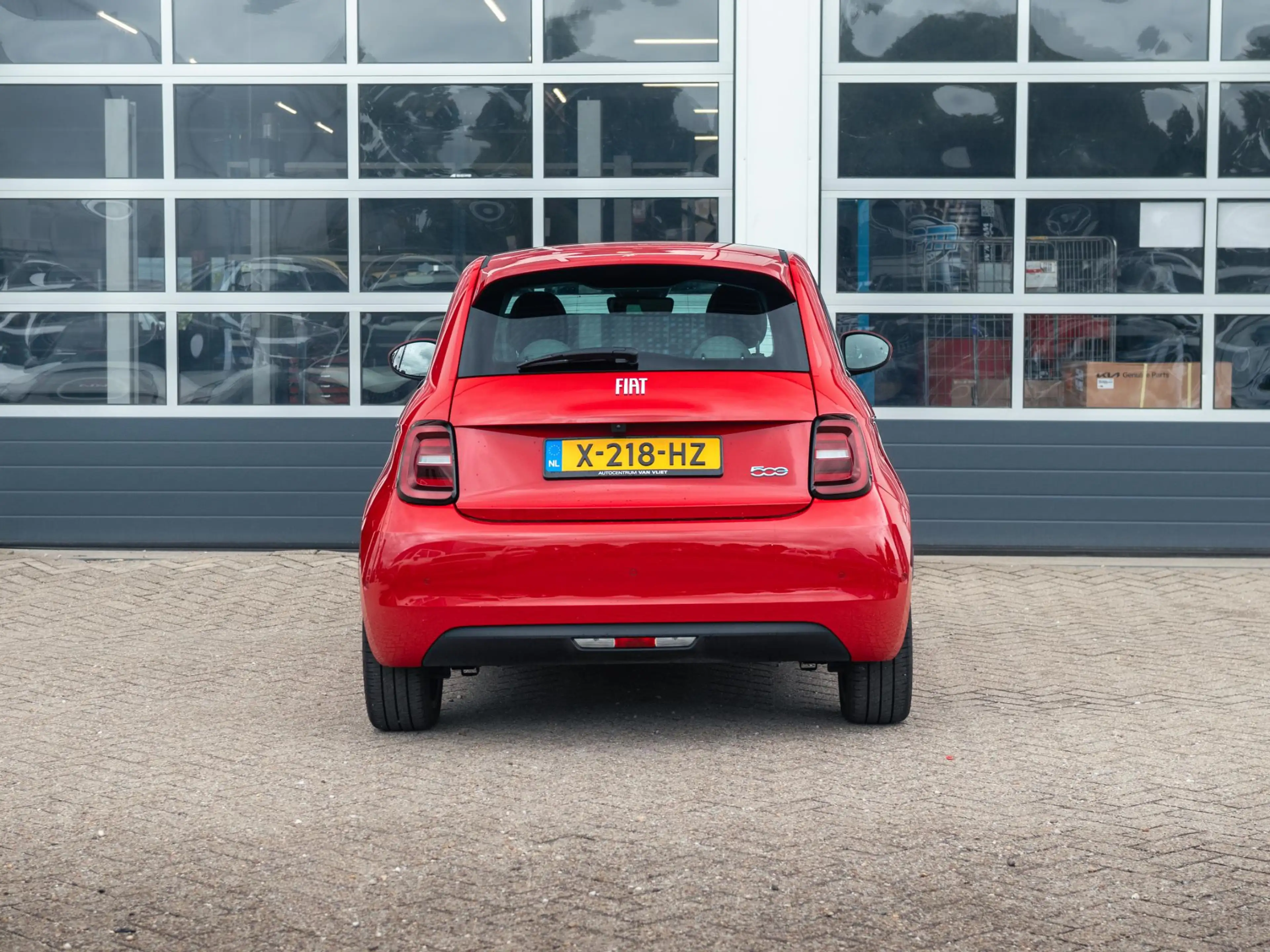 Fiat 500 3+1 La Prima 42 kWh | Panodak l Camera l — photo 8
