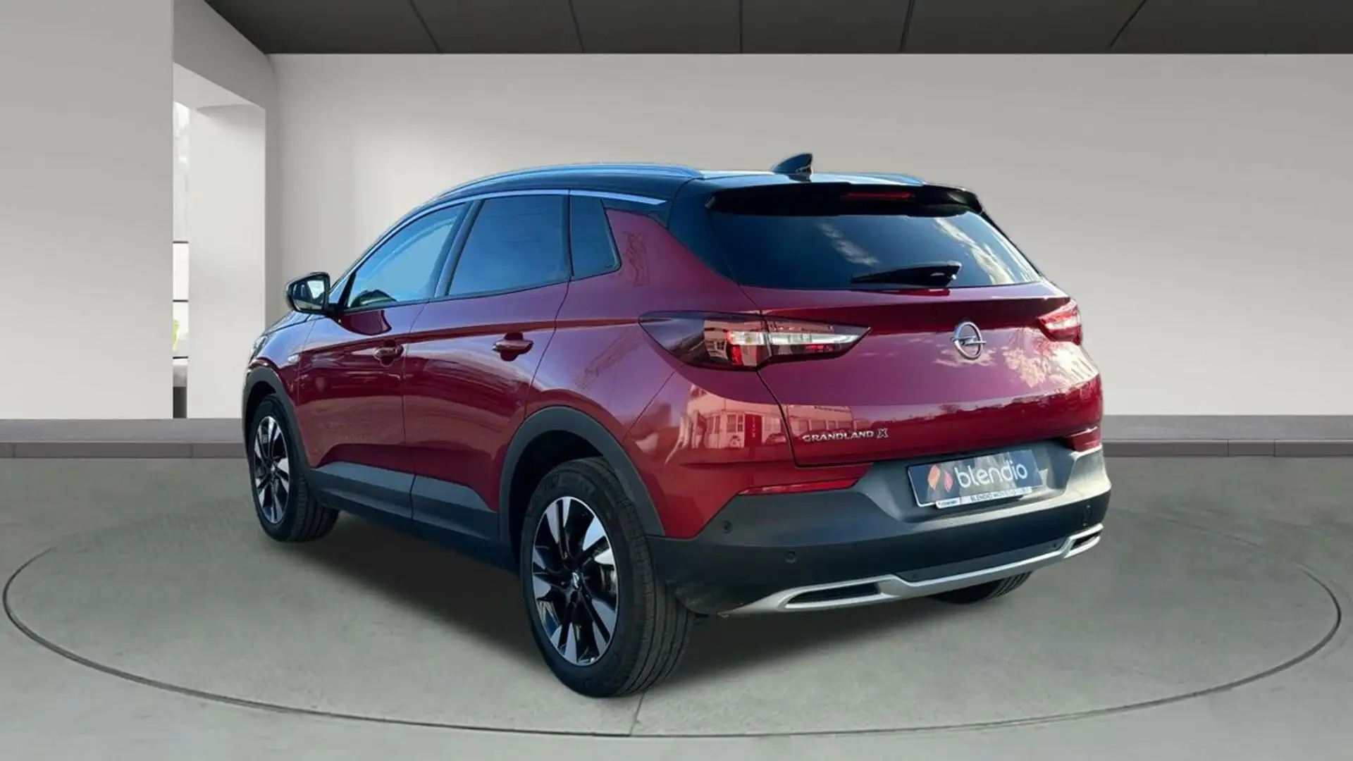 Opel Grandland X 1.2 TURBO ULTIMATE AUTO 130CV 5P Rojo - 2