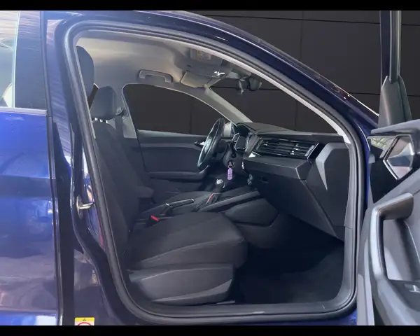 Audi A1 view 16