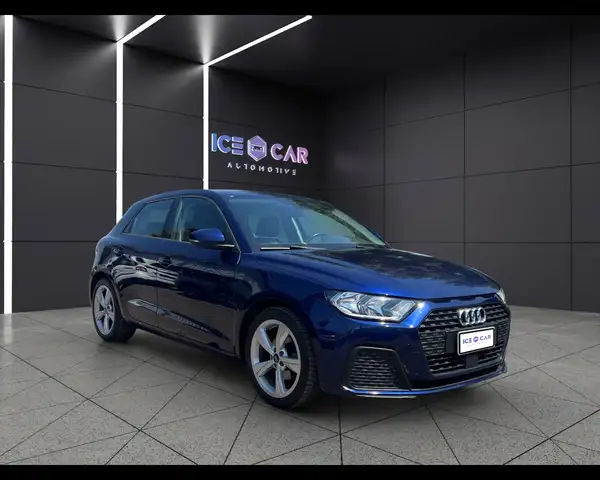 Audi A1 view 3