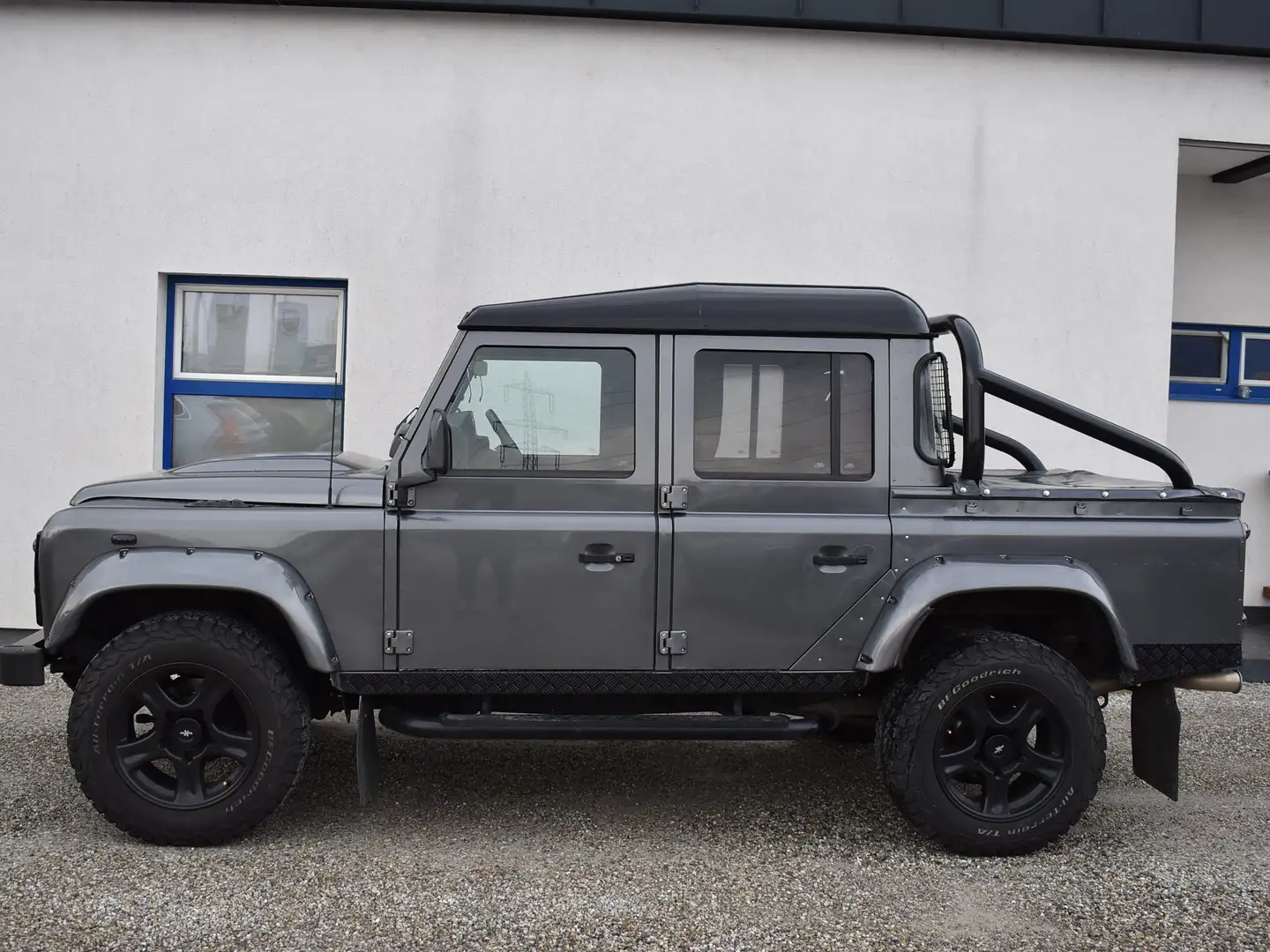 Land Rover Defender 110 E Crew Cab/Urban Truck Eidtion Grijs - 2