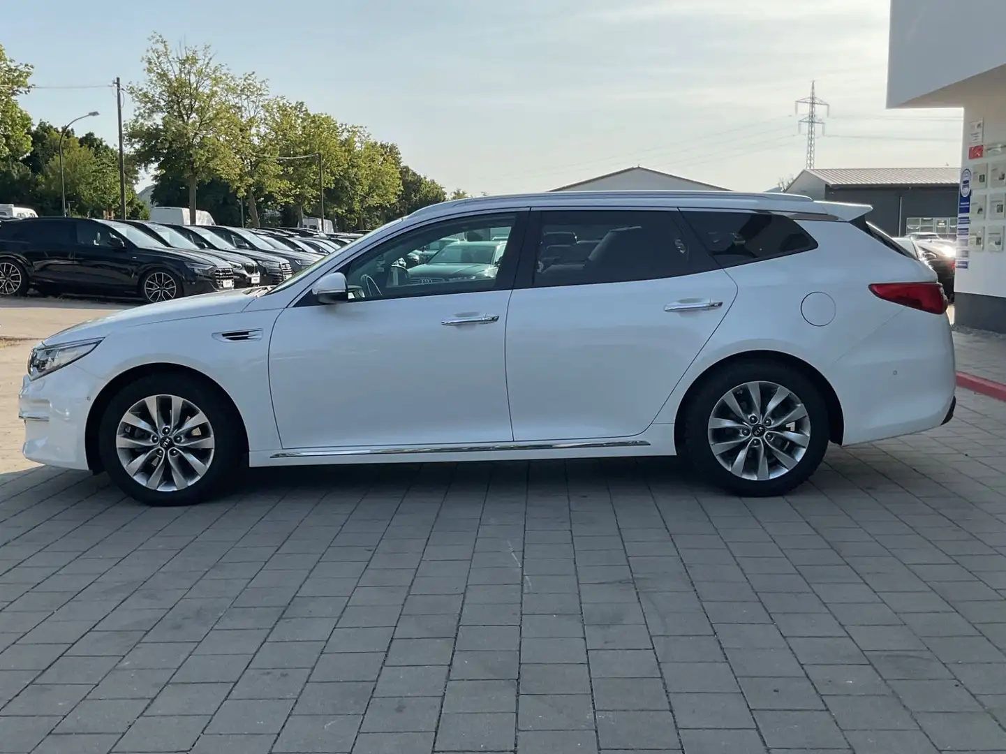 Kia Optima 1.7 CRDi"Edition 7" S W Aut.Pano Navi LED Weiß - 2