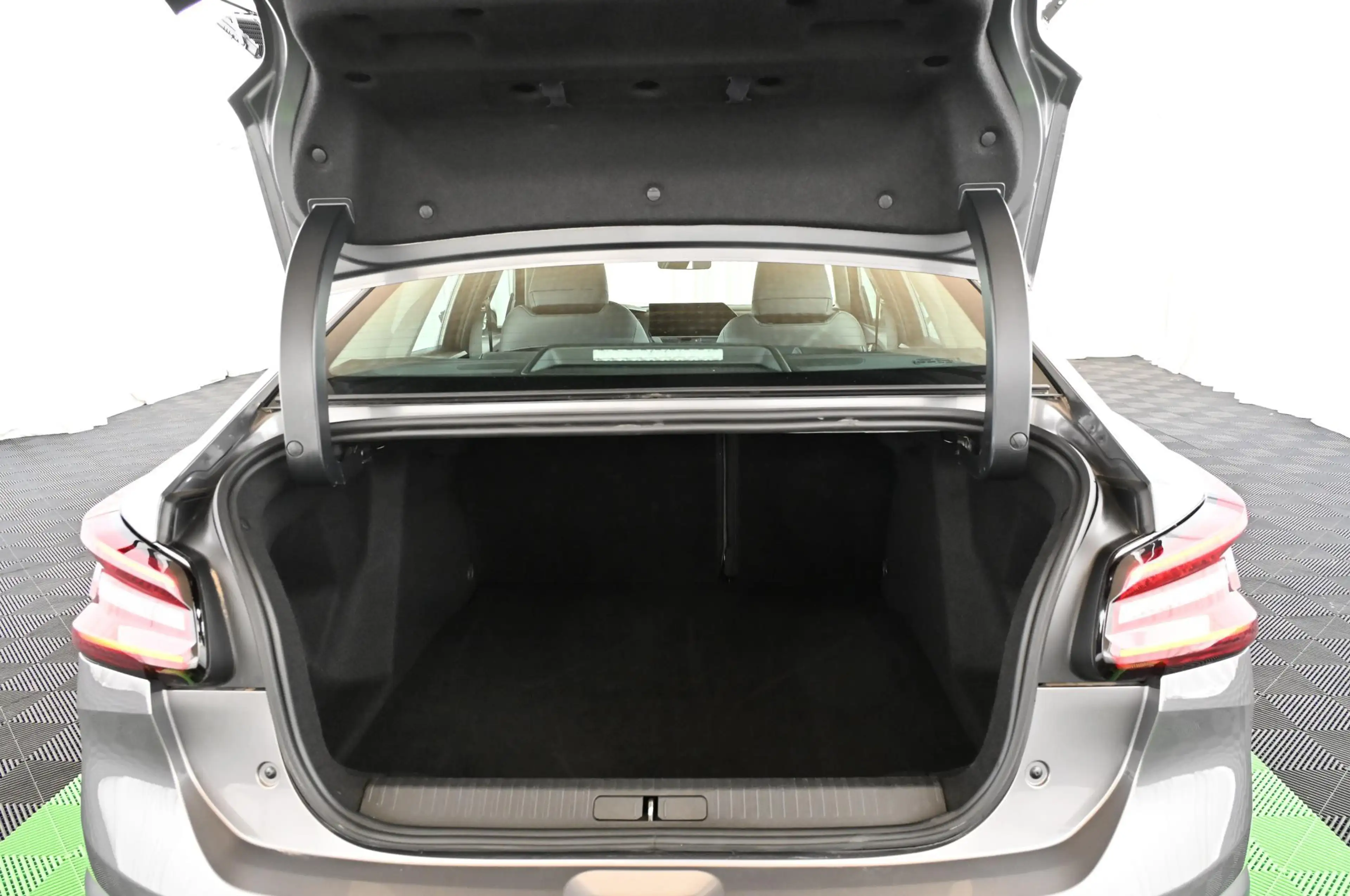 Citroen C4 X 1.2 e-DSC6 145 PLUS LED/NAVI/KAMERA/18 — photo 36