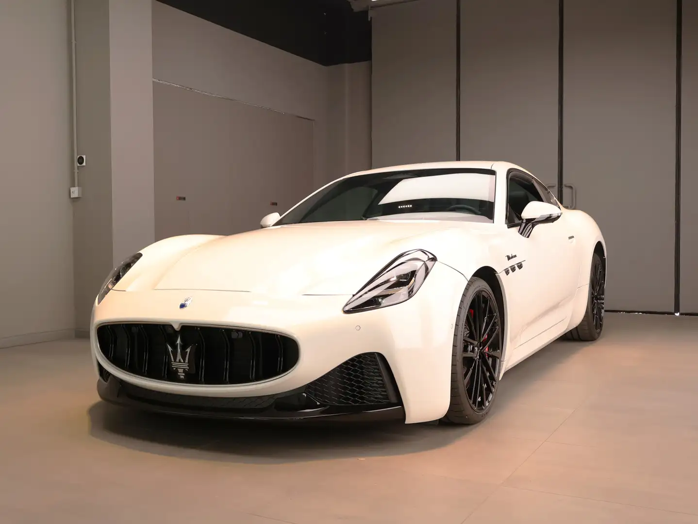 Maserati GranTurismo Modena Negro - 1