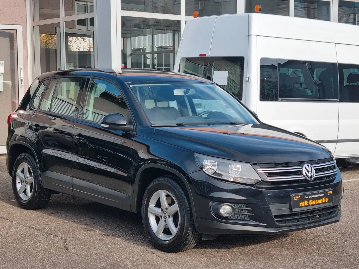Volkswagen Tiguan Trend & Fun BMT*1 HAND*8 FACH*KLIMA*SCHFT Noir - 2