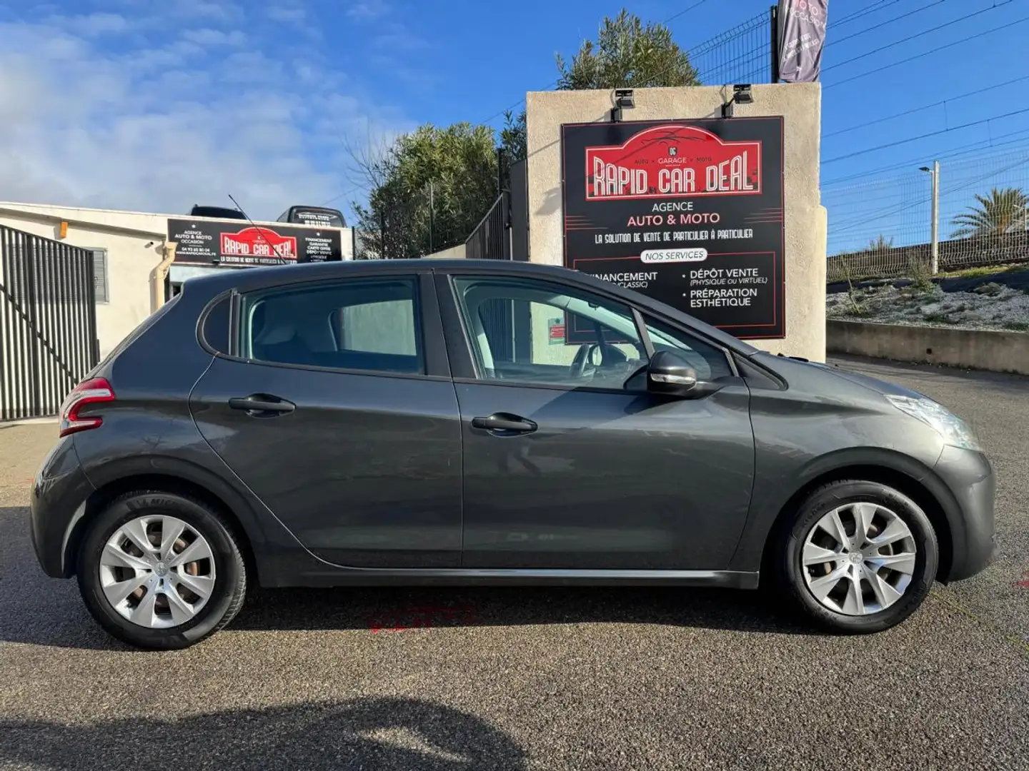 Peugeot 208 1.0 VTi 12V  BERLINE Access Grey - 2