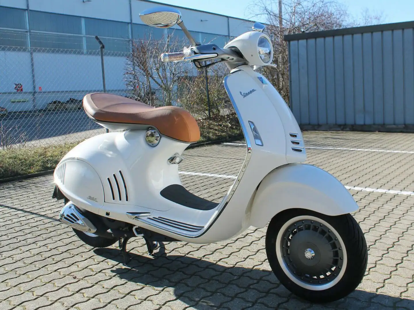 Vespa 946 - 1