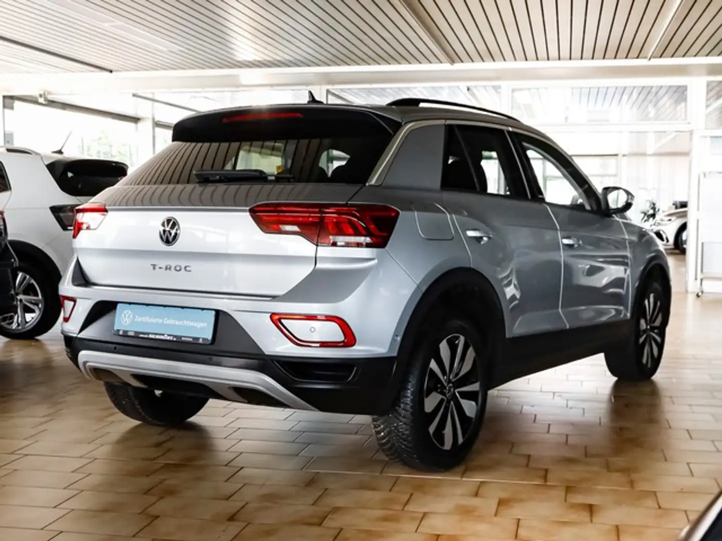 Volkswagen T-Roc 1.0TSi Move LED R-Kamera Standheiz. NaviMedia PDC Gris - 2