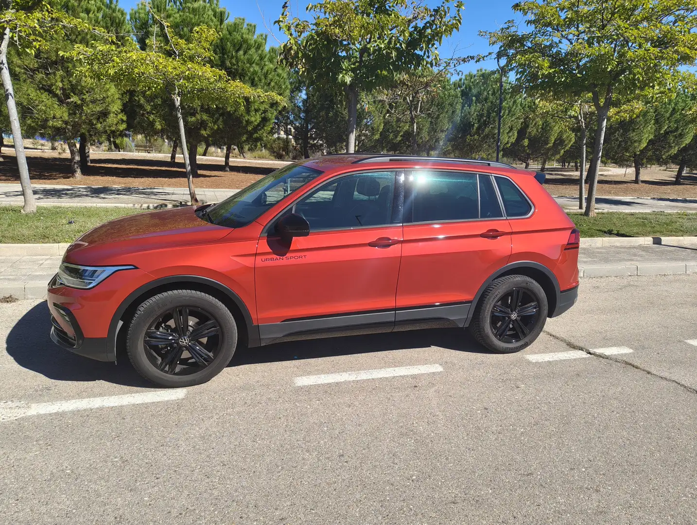 Volkswagen Tiguan Tiguan 1.5 TSI Urban Sport DSG 110kW Urban Sport Rojo - 1