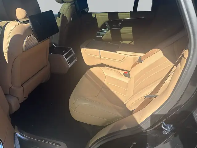Land Rover Range Rover view 10