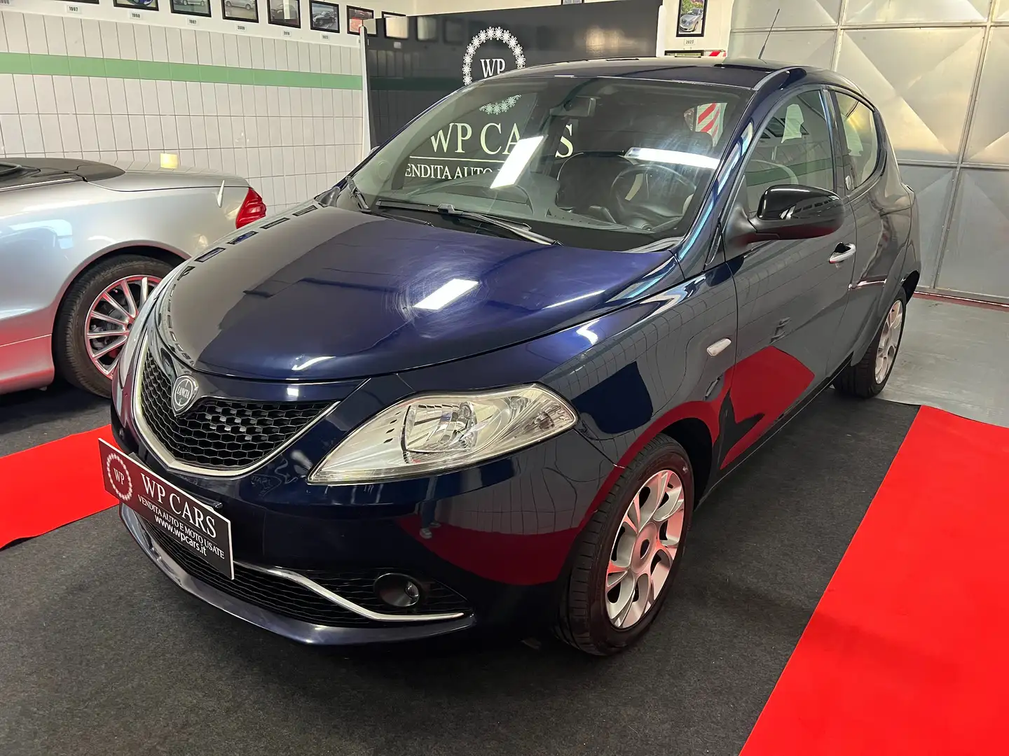 Lancia Ypsilon Ypsilon III 2015 1.2 Gold ecochic Gpl 69cv Blau - 1