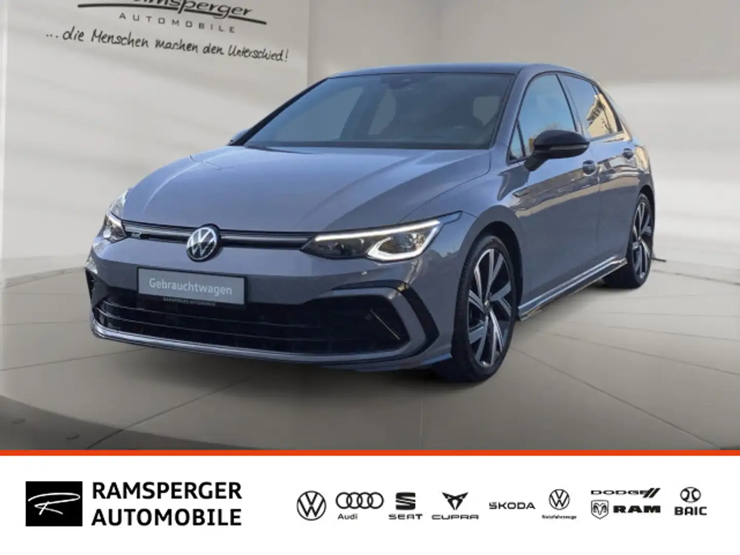 Volkswagen Golf VIII 1.5 eTSI DSG R-Line ACC Matrix Pano Na Grau - 1