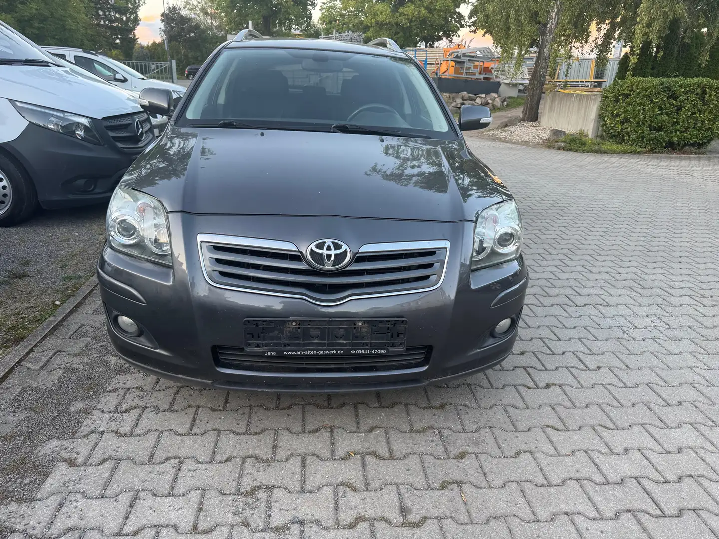 Toyota Avensis Avensis Combi 1.8 VVT-i Combi Executive Gris - 1