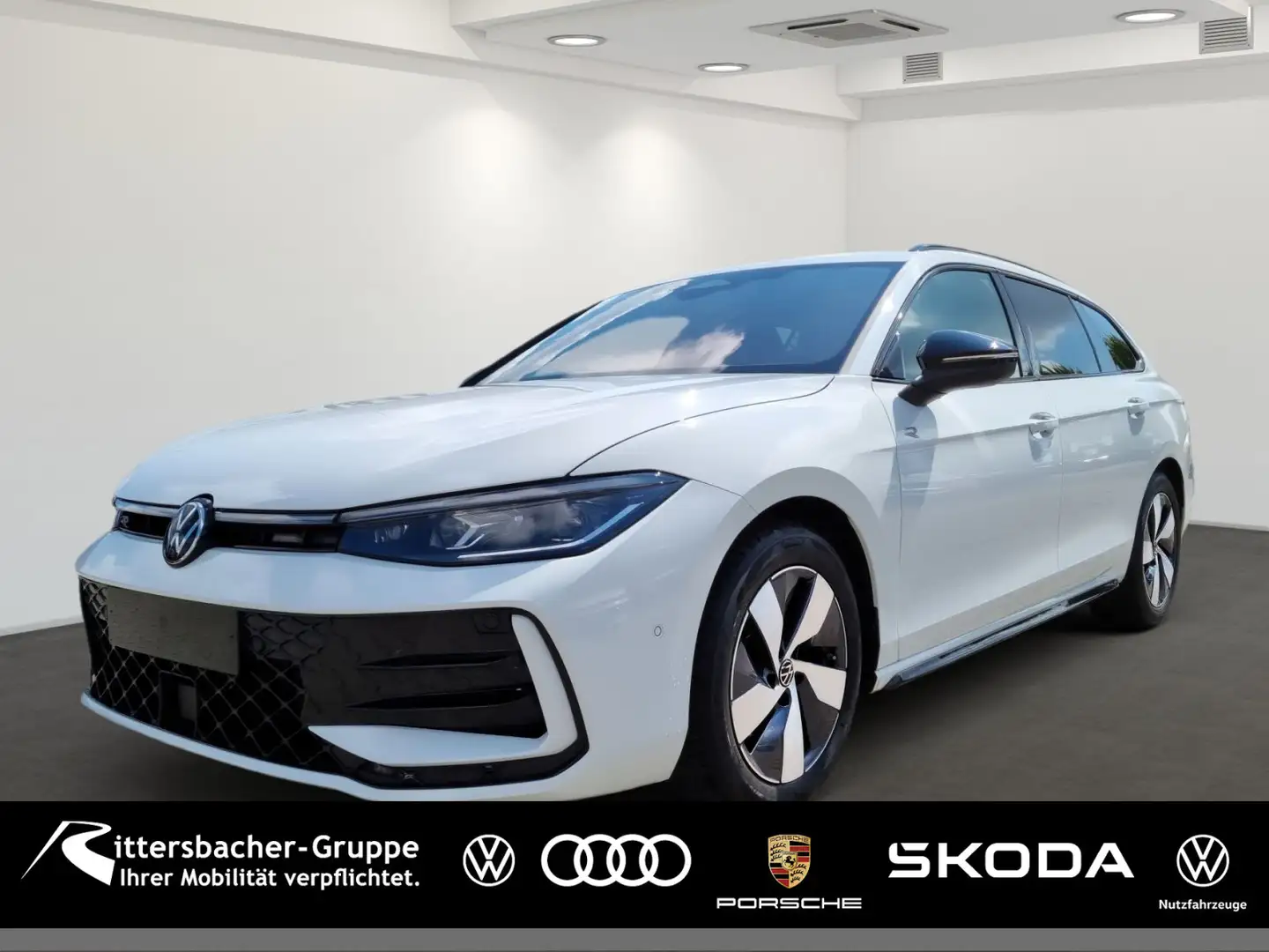 Volkswagen Passat Variant 2.0 TDI R-Line DSG BlackStyle iq. Weiß - 1