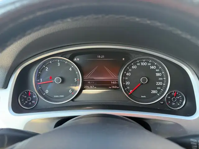 Volkswagen Touareg view 28