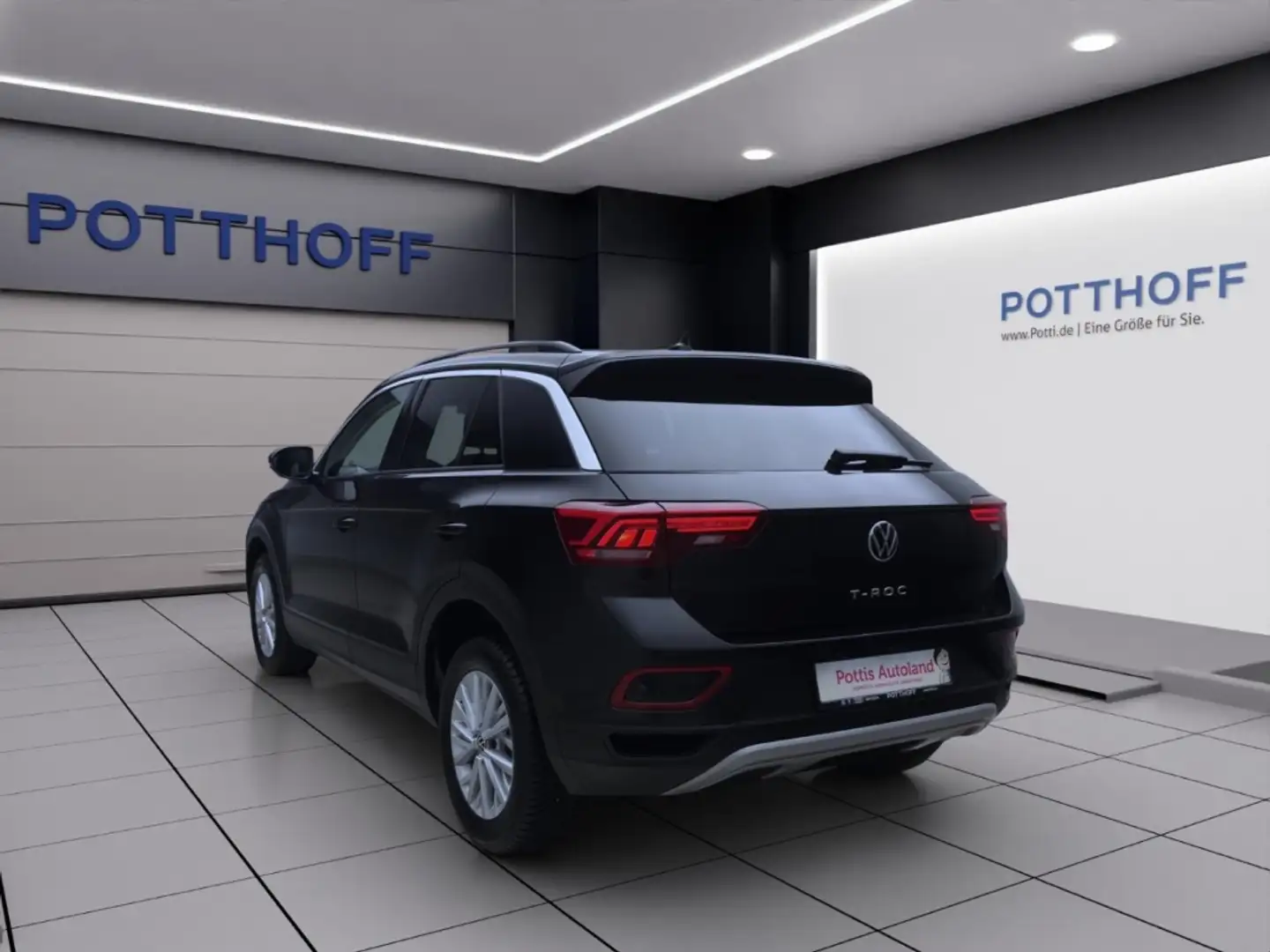Volkswagen T-Roc 1.0 TSI LIFE NAVI KLIMA PDC SITZHZG Schwarz - 2