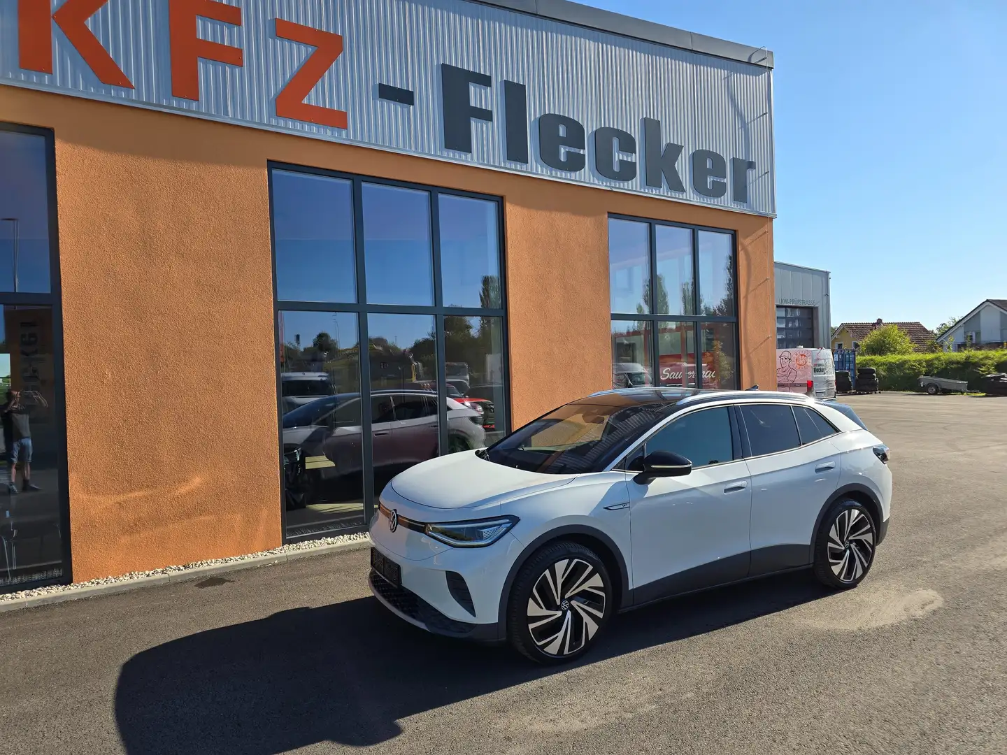 Volkswagen ID.4 Pro Performance 150 kW 1st Max Weiß - 1