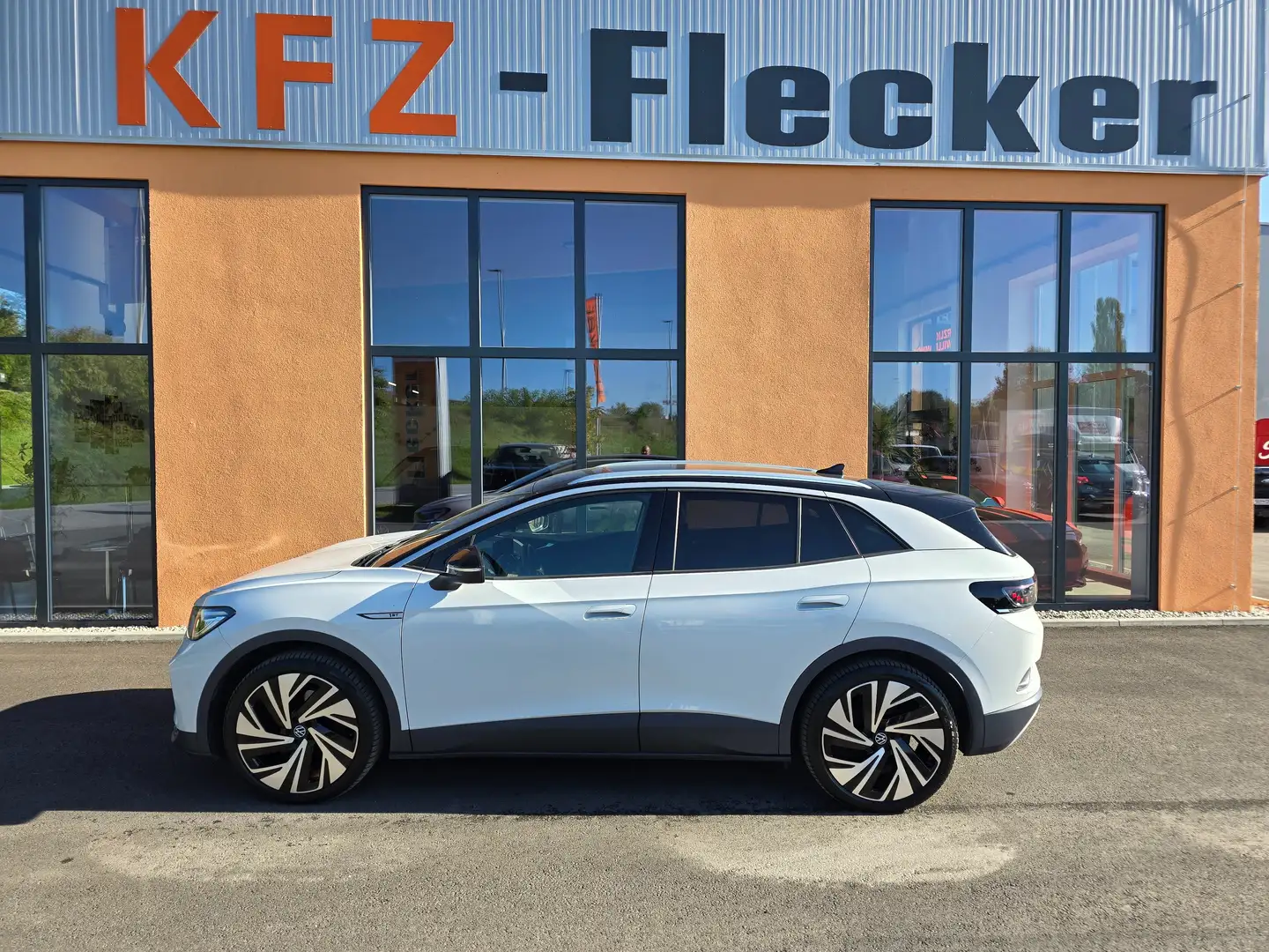 Volkswagen ID.4 Pro Performance 150 kW 1st Max Weiß - 2