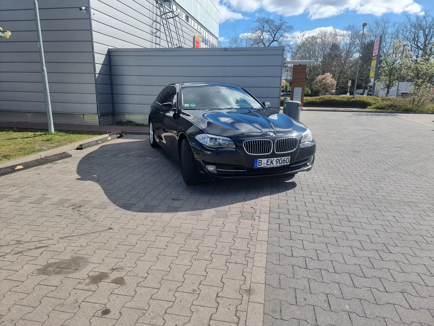 BMW 525 525d Aut. Schwarz - 1