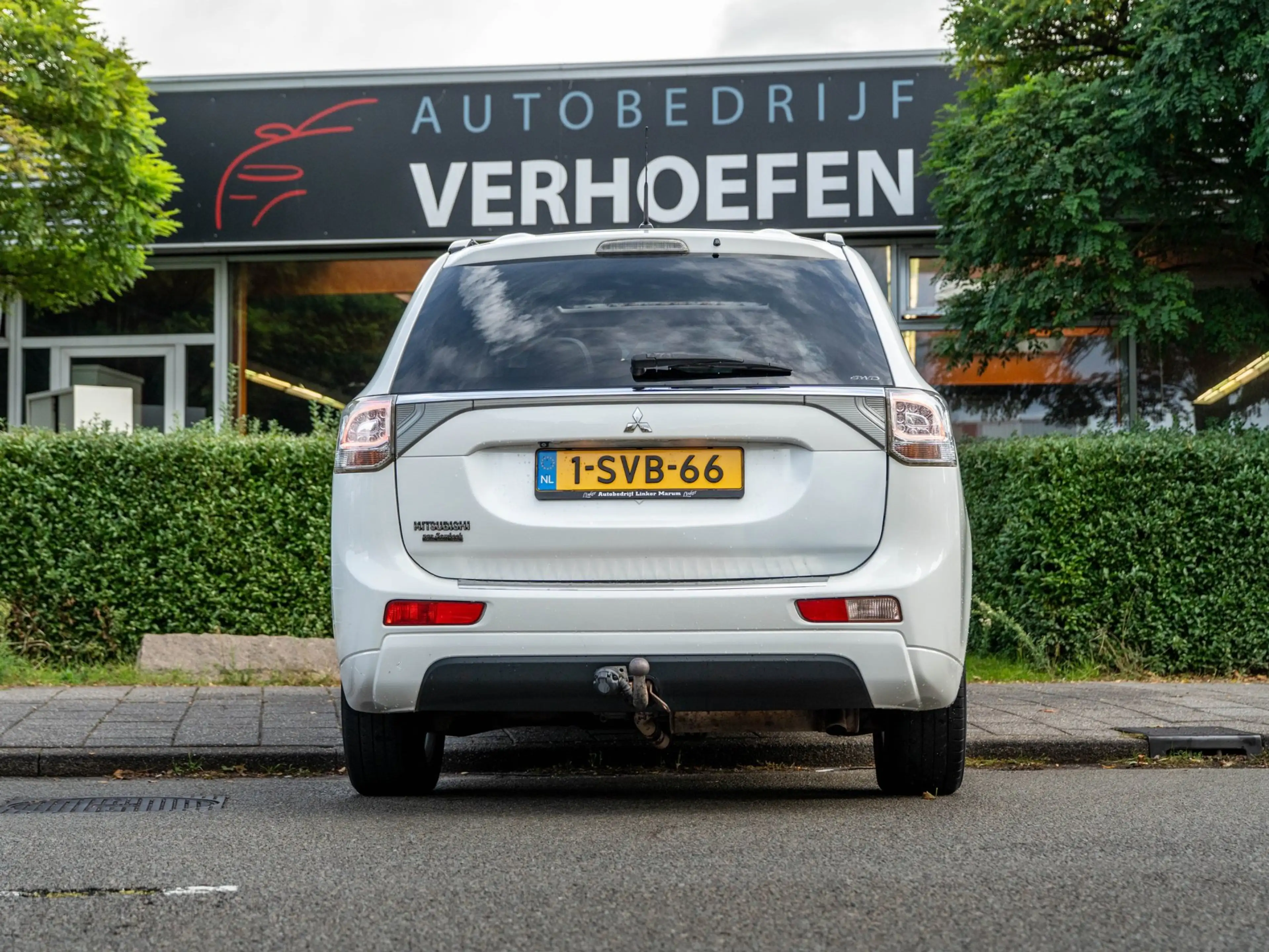 Mitsubishi Outlander 2.0 PHEV Instyle+ PANORAMADAK - ACC - CAMERA - STO — photo 9