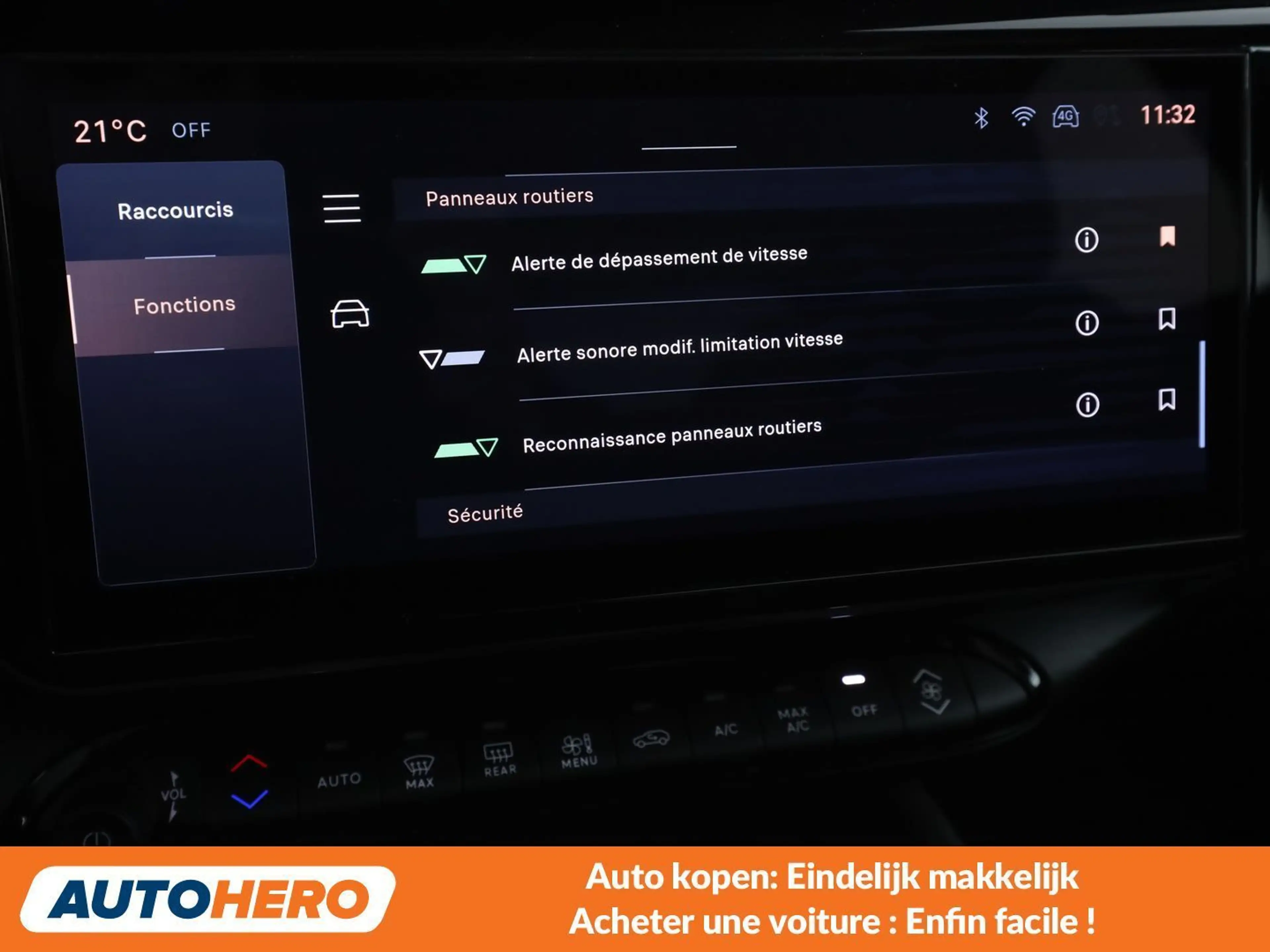 Alfa Romeo Junior 1.2 VGT Mild-Hybrid Q4 — photo 12