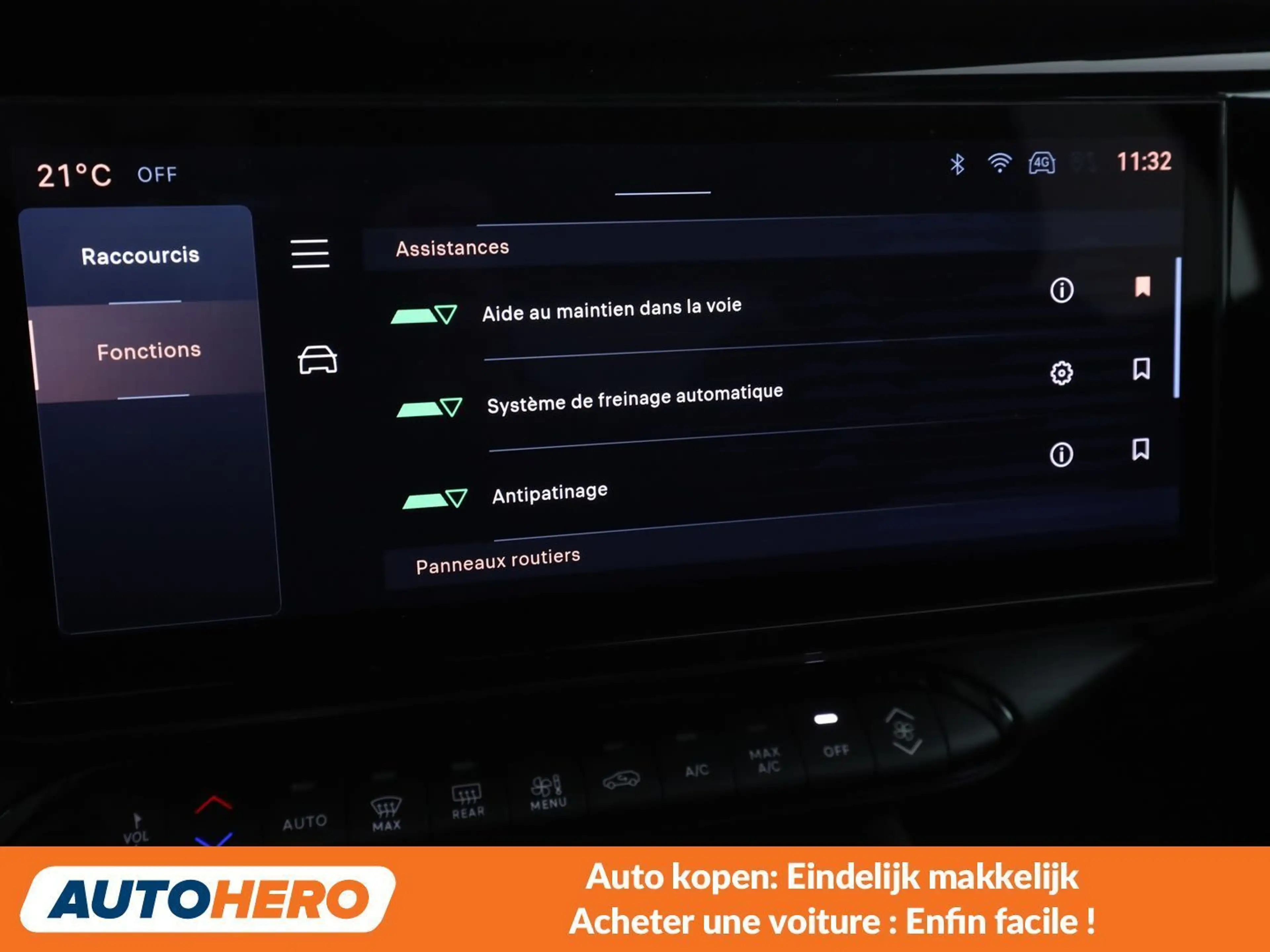 Alfa Romeo Junior 1.2 VGT Mild-Hybrid Q4 — photo 11